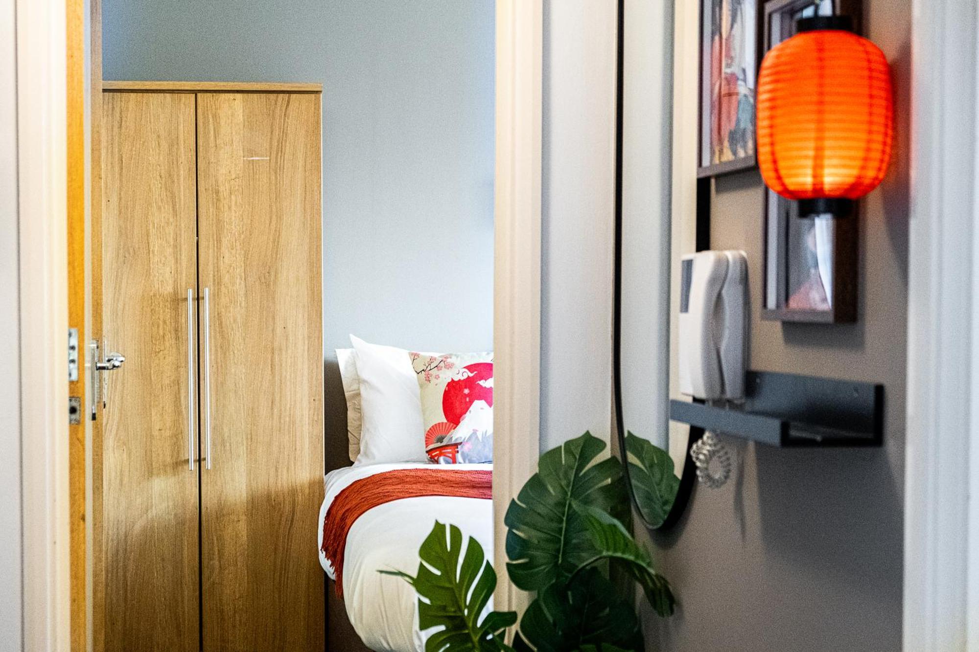 Anime Courtyard In Central And Free Parking With Netflix Бирмингем Экстерьер фото