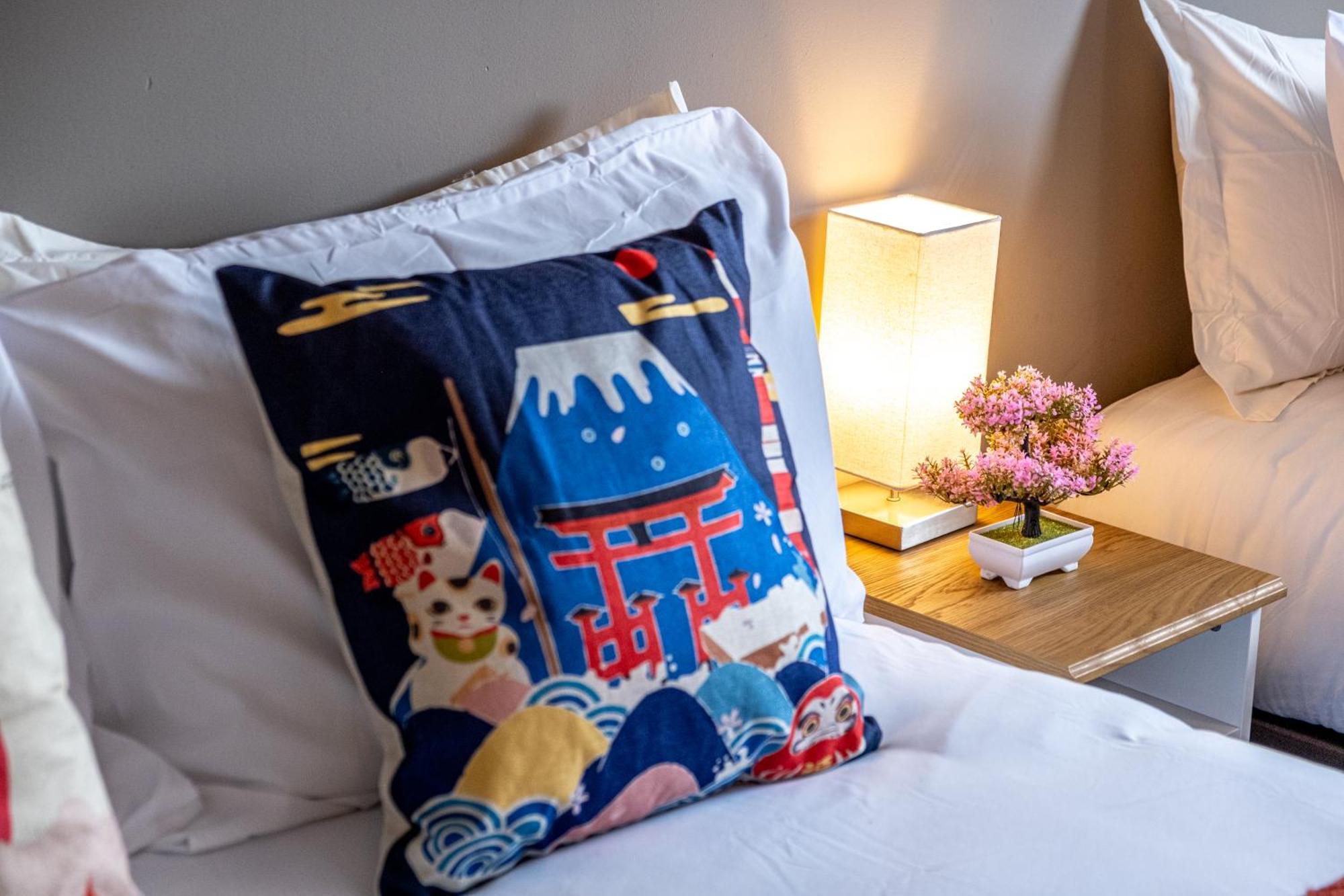 Anime Suite - Central And Free Parking With Netflix Бирмингем Экстерьер фото
