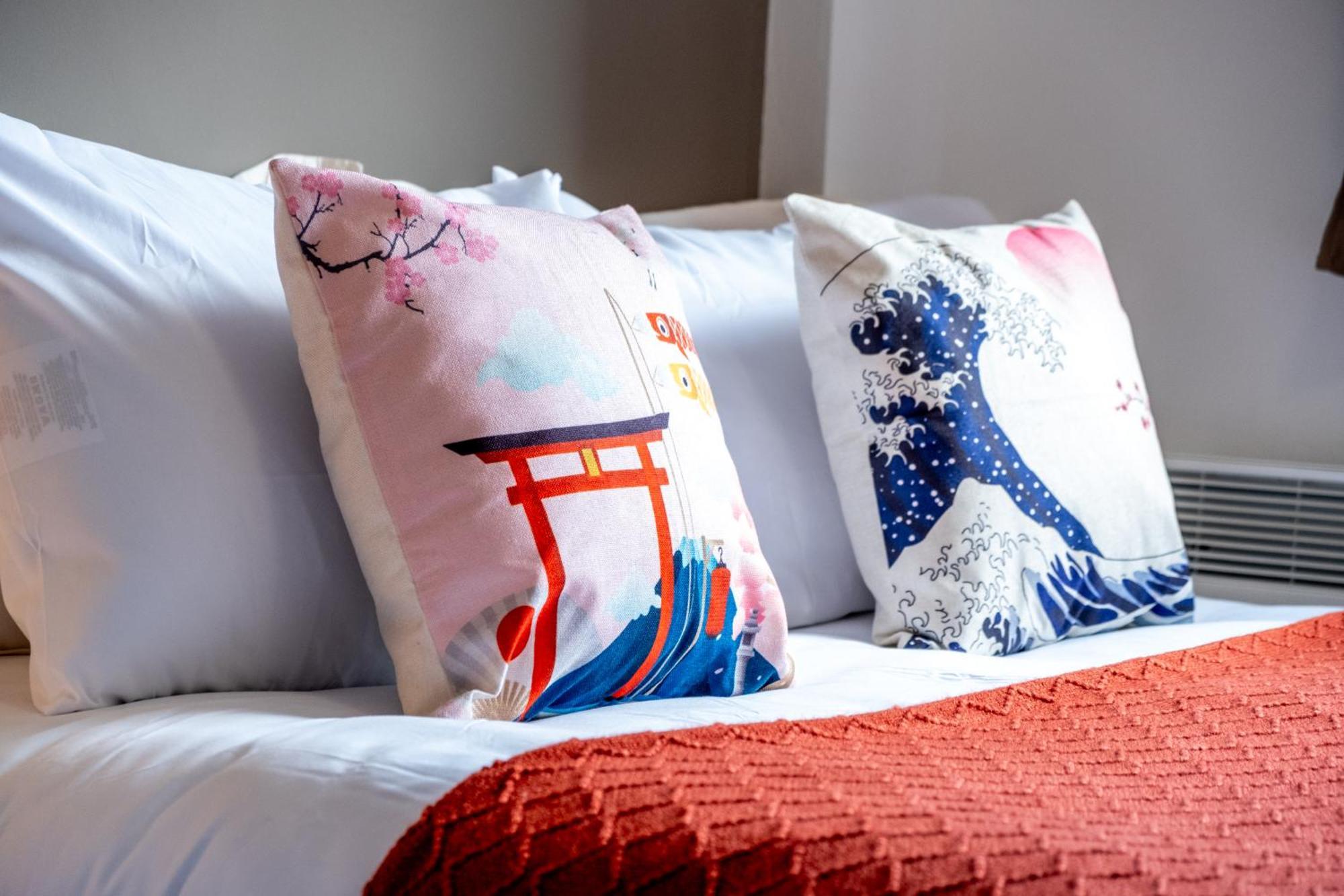 Anime Suite - Central And Free Parking With Netflix Бирмингем Экстерьер фото